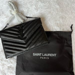 CASSANDRE MATELASSÉ CHAIN WALLET IN GRAIN DE POUDRE EMBOSSED LEATHER